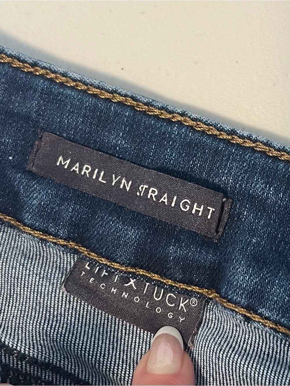 NYDJ Marilyn Straight Jeans Size 12 Stretchy denim Minimalist Comfort Slimming - Picture 6 of 8